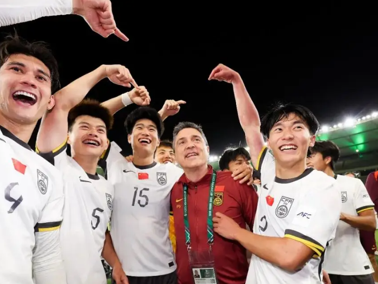 麻将胡了-44岁前国脚:我看U23国足踢球心里发慌,安东尼奥防守不如沈祥福